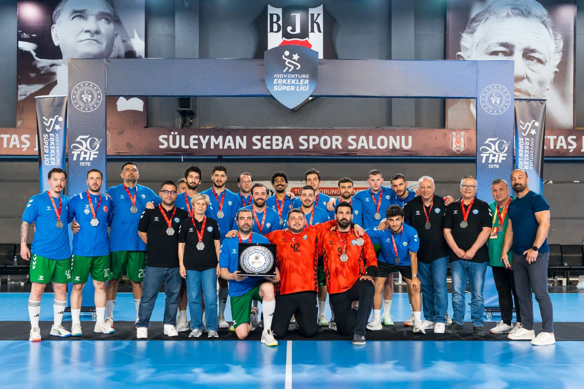 Nilüfer Belediyespor'un Tarihi Sezonu: Süper Kupa'yla Başlayan Yolculuk, Avrupa'da ve Ligde Zirveye Komşu Bitti